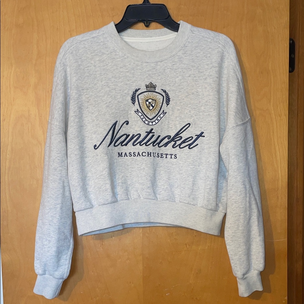 Abercrombie & Fitch cropped sweatshirt size small